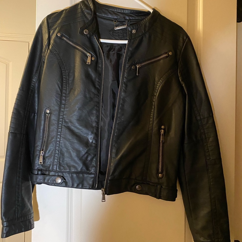 Black leather jacket🖤